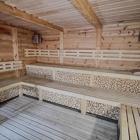 阿尔曼酒店 Nižná 外观 照片