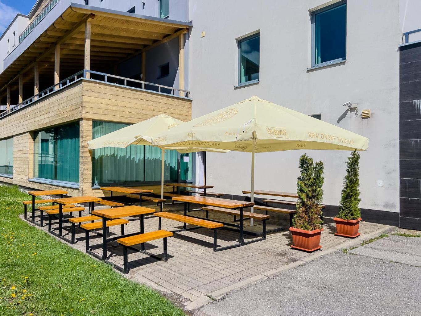 阿尔曼酒店 Nižná 外观 照片