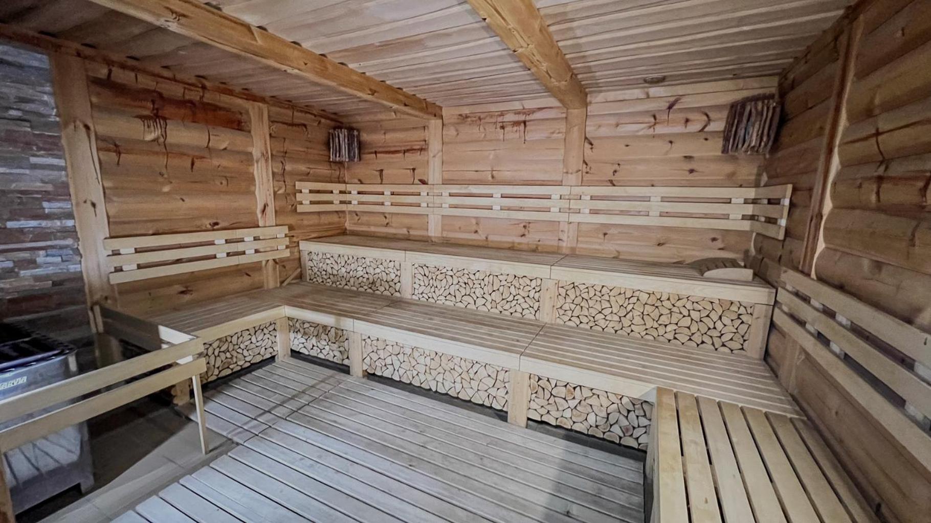阿尔曼酒店 Nižná 外观 照片